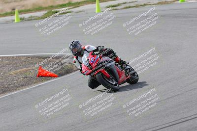 media/Mar-05-2023-TrackXperience (Sun) [[a95d40e56a]]/Group 2/session 2 turn 4/